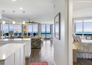 Sandpiper Condominiums 309, Panoramic Gulf Views w/ direct access to Mustang Island/Port A beaches