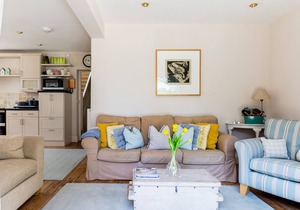 SANDY LODGE ROCK, pet friendly, with open fire in Rock