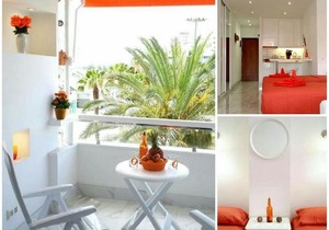 Santa Catalina Beach Flat by Canary365
