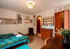Santi Apostoli Home by Halldis