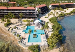 🌴 Sapphire Beachfront New Renovated Villa Perfect for Family WiFi ★