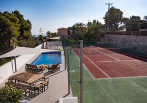 Sara 10 - free WIFI, chill-out, private pool, private tennis court - by Holiday Rentals Villamar