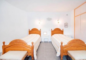 Sara 8 - free WIFI, chill-out, private pool, private tennis court - by Holiday Rentals Villamar