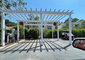 Savannah Shores 2 Bedroom close to the ocean, tanger outlets and Barefoot Landing. Gated Community!