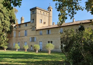 Scenic Apartment in Aimargues with Private Swimming Pool