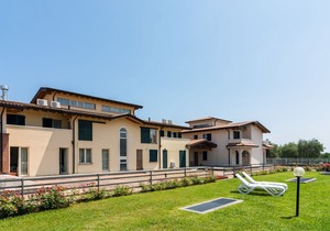 Scenic Apartment in Salò with Swimming Pool