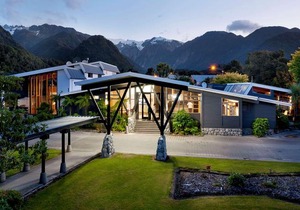 Scenic Hotel Franz Josef Glacier