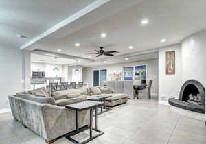 Scottsdalestays: 9BR/6BA Luxury Estate with Pool, Hot Tub & Resort Amenities