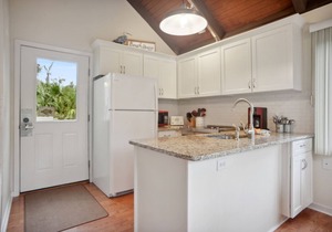 Sea Pines - 3 bedroom 2 bath Cottage with Spectacular Lagoon View