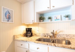 Sea Pirate 7 2/1 Condo Pool Just Steps To Beach