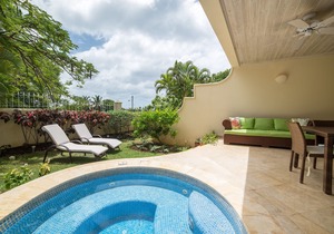 Sea-renity, 5 minutes walk to Mullins Beach. Battaleys Mews estate.
