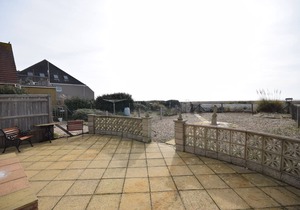 Sea Scene's , Hayling Island - a flat that sleeps 4 guests in 2 bedrooms