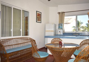 Sea view apartment for 4 people (#6)
