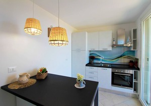 Sea view villa with garden and private hot tub 244