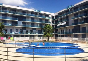 SEA VIEWS, POOL