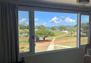 SEAbbatical on Sapphire- Steps to the beach! Sleeps 5