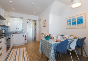 SeaCrest 1 - Contemporary Split Level Apartment With Views over Porthmeor Beach – Sleeps 6 – Parking