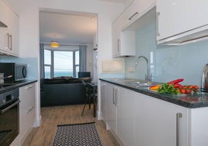 SeaCrest, St Ives - Sleeps 10 - Views - Parking for Two Cars