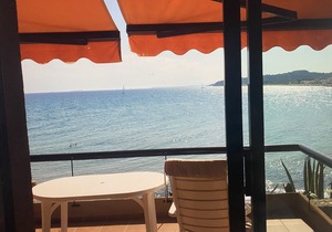 Seafront apartment in Altafulla beach, Costa Dorada, Tarragona, Spain