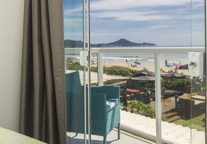Seafront House for 5 people