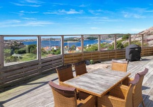 Seafront with Terrific View by AJF Dream Living
