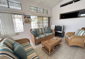 Seagaze beach house is perfect for family, a few steps to the beach