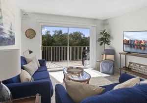 Seagulls Oceanfront condo w/heated pool, beach & more