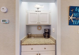 Seas the Day - all-suite getaway with pools, tennis, steps to beach