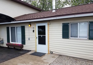 Seas The Day (Suite B) (Family Destination Resort on the Au Sable River)