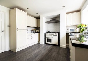 Seaside Retreat - Five Bedroom Villa, Sleeps 10