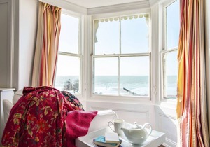 Seaside Retreat - Five Bedroom Villa, Sleeps 10