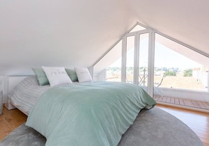 Seaside With a View - 200m away from the beach!
