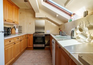 Seathwaite Lodge - 3-Bed Cottage in the Duddon Valley. Pub nextdoor