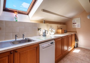 Seathwaite Lodge - 3-Bed Cottage in the Duddon Valley. Pub nextdoor