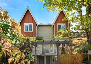 Seattle Vacation Home: Life's A Mountain - 3 bedrooms each w/ ensuite bath