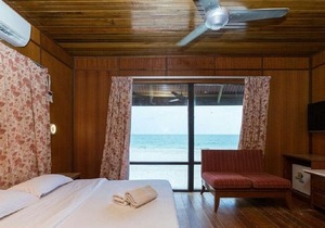 Seaview Chalet #2 Beachfront Cenang Beach