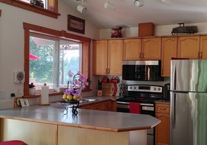 SeaView Getaway Vacation Home Rental-minutes from the beach.