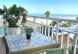 Seaview Retreat Torremolinos City Center, with pool and amazing views BY NAMASTE ELITE