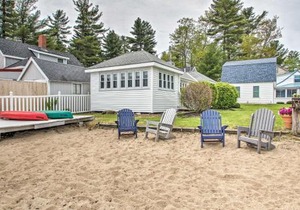 Sebago Lake Cottage with Patio and Beach Access!