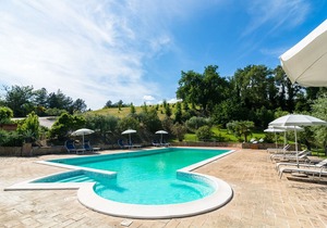 Secluded Mansion in Perugia with Jacuzzi