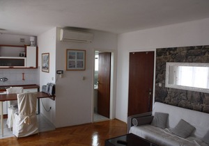 Second Floor apartment with approx. 40m ² air conditioning, balcony, panoramic sea view
