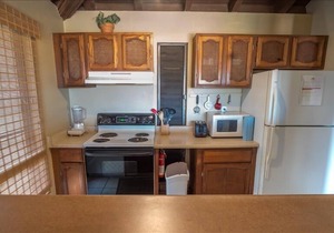 Second-Floor Condo near the Beach w/ Garden View, Lanai & Shared Pool/Hot Tub!