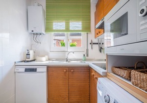 See front apartment for 6