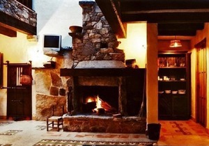Self catering rural Pride for 14 people