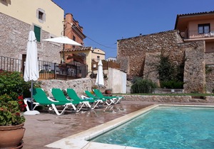 Self catering Turisme Rural Cal Pastor d'Albons for 4 people