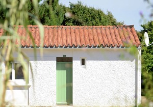 Semi-detached bungalow with microwave, in the great Vendée