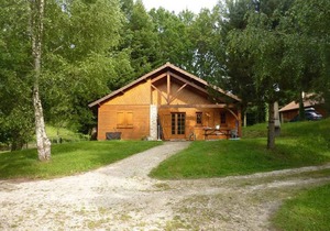 Serene Holiday Home in Cussac with Private Terrace, Barbeque