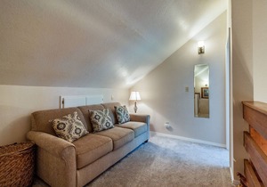 Serene mountain view retreat with free WiFi & hot tub - near Purgatory