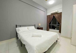 Setiawalk Puchong Penthouse 8-10Pax 4R3B