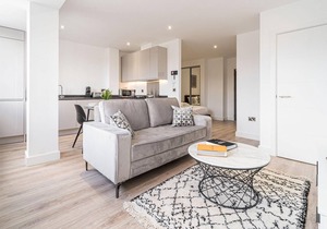Seven Living Residences Solihull - Modern Studios close to NEC and BHX